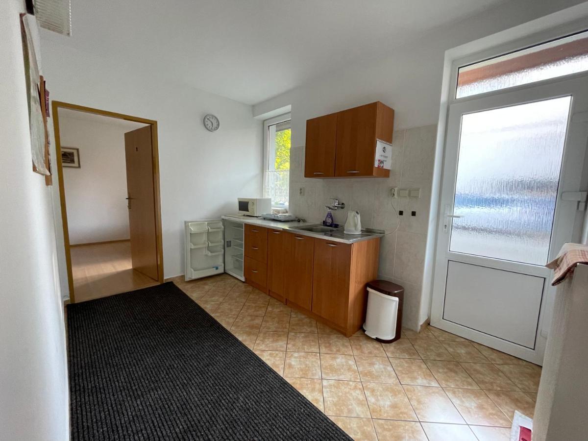 Privat Hotos Lägenhet Liptovský Mikuláš Exteriör bild